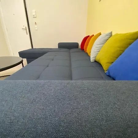 3rd Floor B Microapartment شقة كافالا