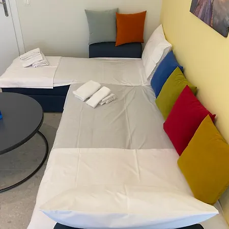3rd Floor B Microapartment شقة *